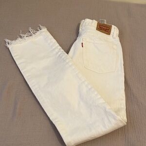 Levi's 501 Women White Straight Distressed Jeans. Size 26